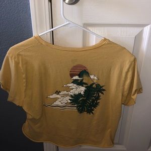 Yellow billabong tee
